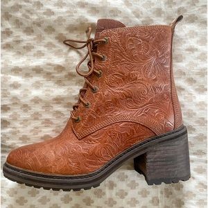 Timberland Women’s Sienna Embossed Leather Boots - Size 8